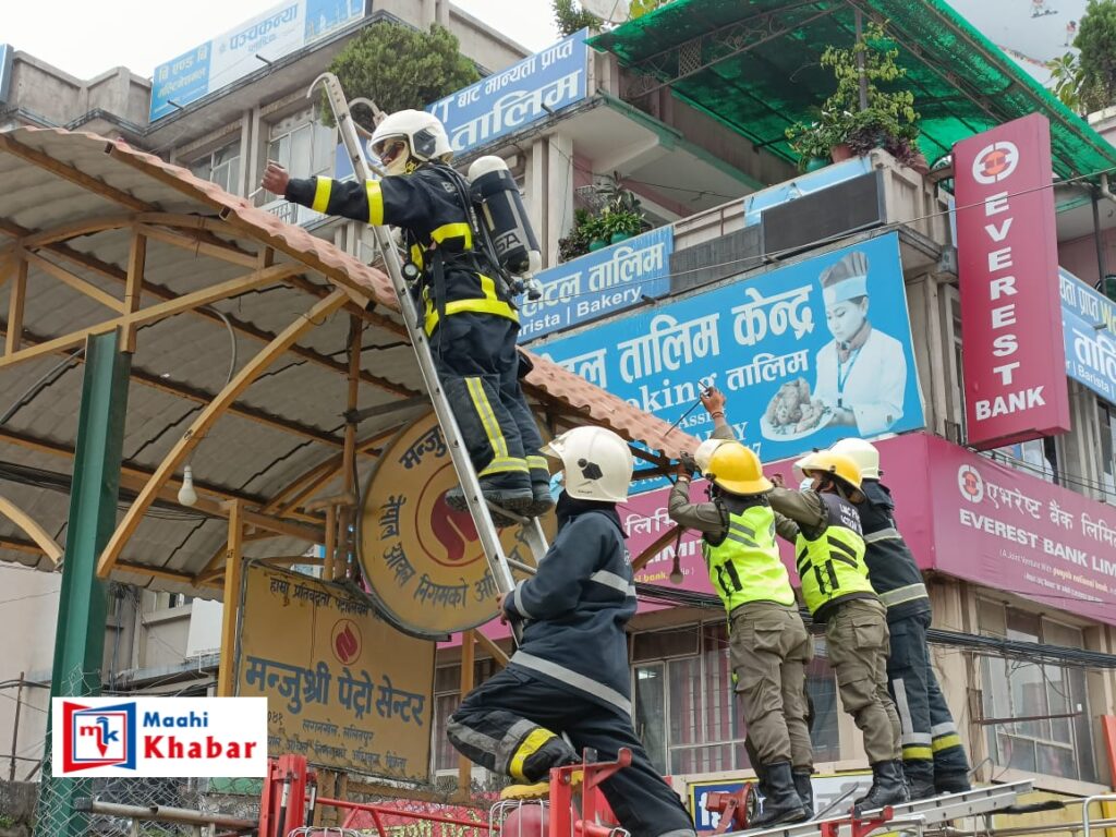 किन गरे ललितपुर महानगर द्वारा मञ्जुश्री पेट्रोल पम्प सिल?