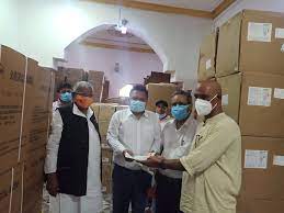 युएनएफपिएद्वारा स्वास्थ्य सामग्री हस्तान्तरण maahi khabar